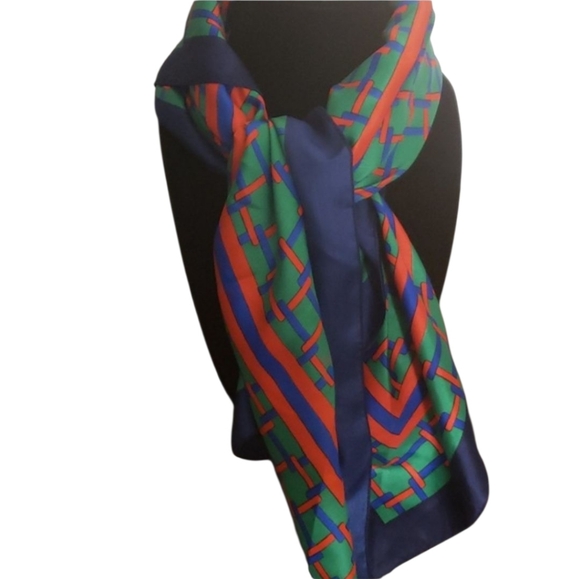 Scarf EUC Women Multi Color Geometric style - Picture 2 of 5